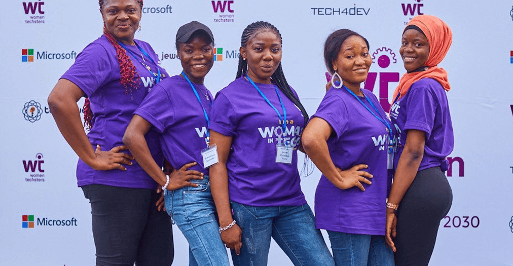 Tech4Dev volunteers and community