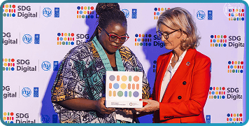 diwura receiving ITU award